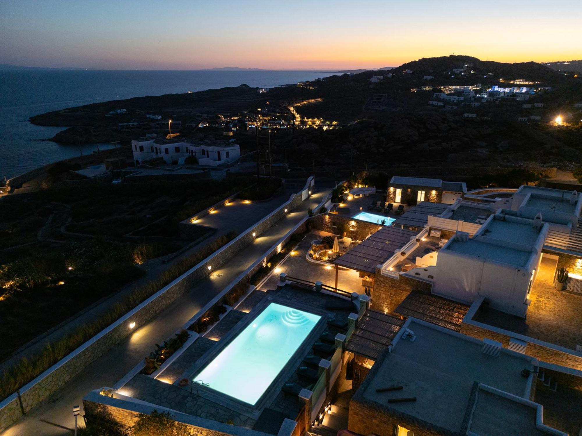 Mando Pool Villas W Sea Views - Five Bedrooms Super Paradise Beach  Eksteriør billede
