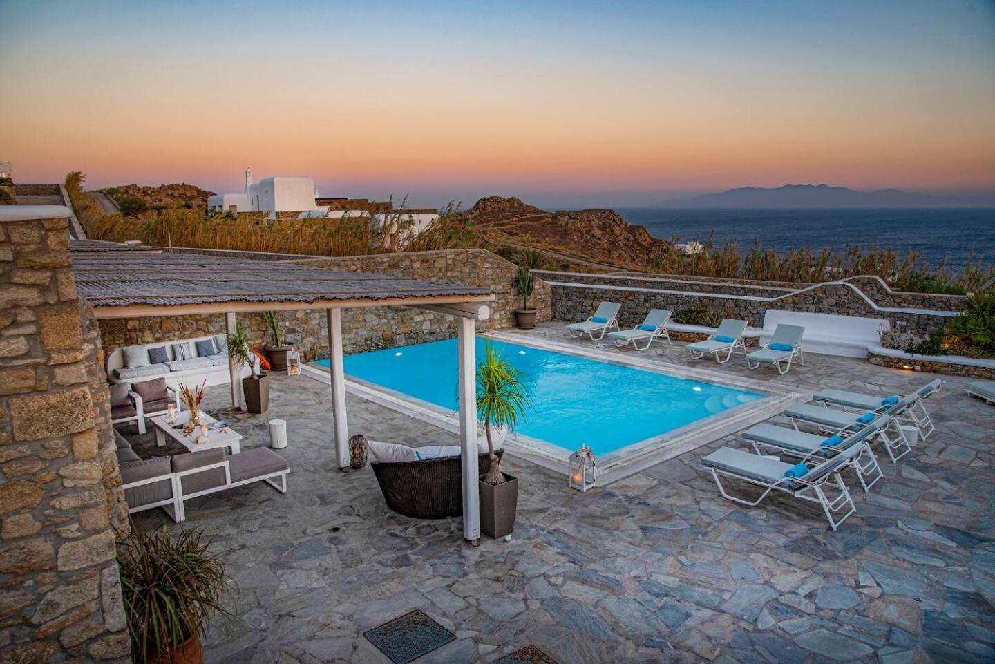Mando Pool Villas W Sea Views - Five Bedrooms Super Paradise Beach  Eksteriør billede