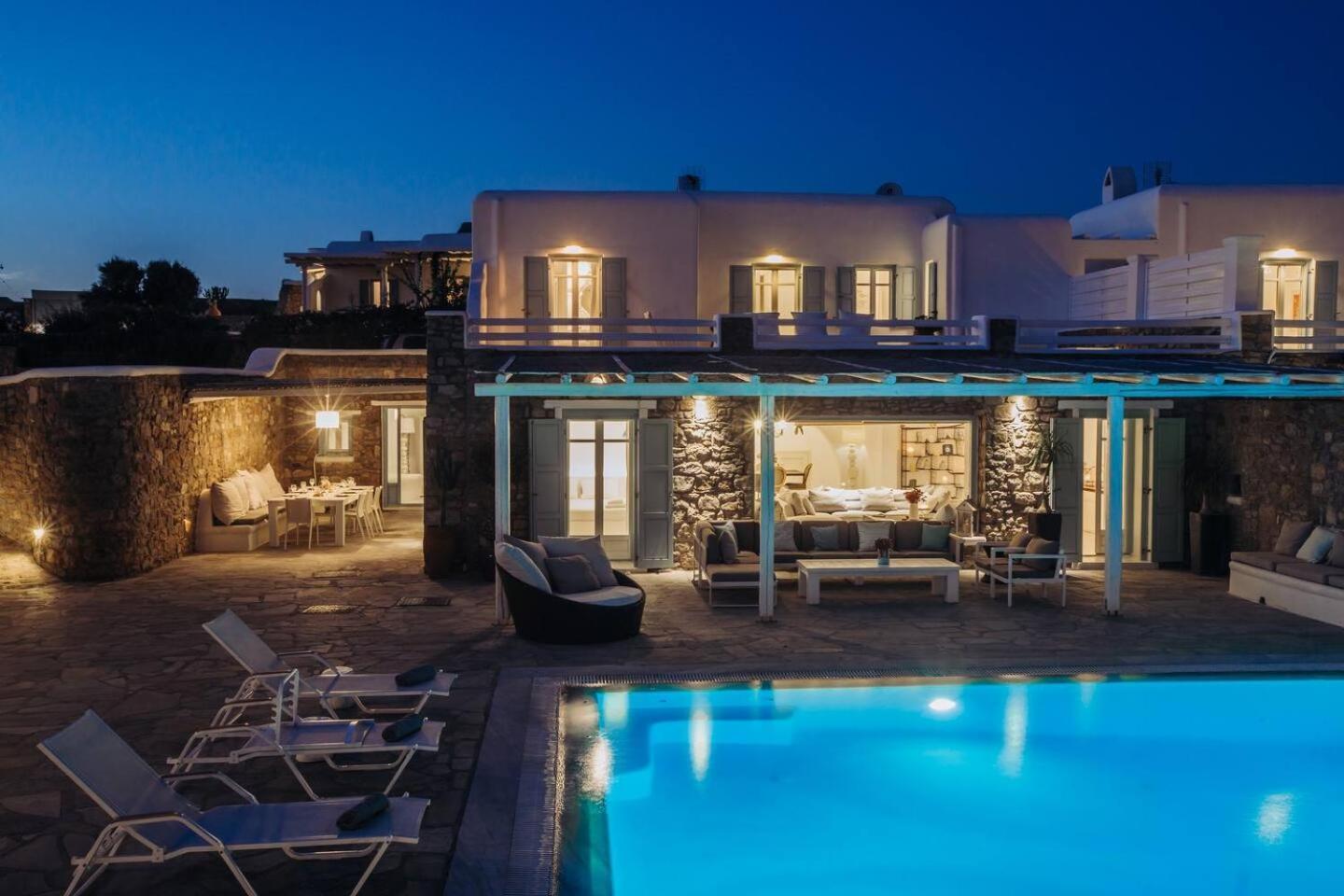 Mando Pool Villas W Sea Views - Five Bedrooms Super Paradise Beach  Eksteriør billede